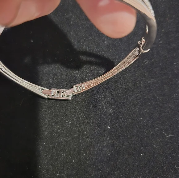 Luxury Fashion Jewelry - Picture 6 of 10